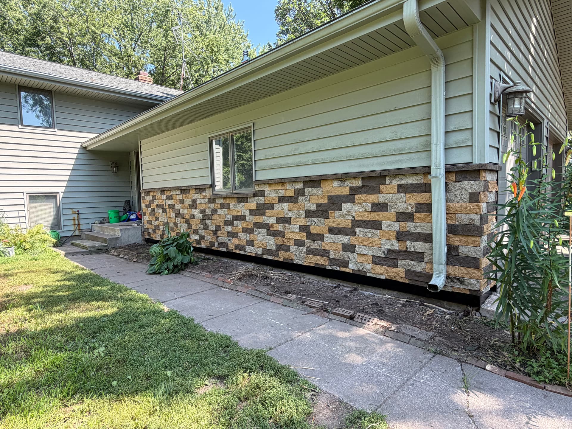 Gallery photos for Old Red Brick Replaced with Tri-Color Evolve Stone in Foley: Image #1